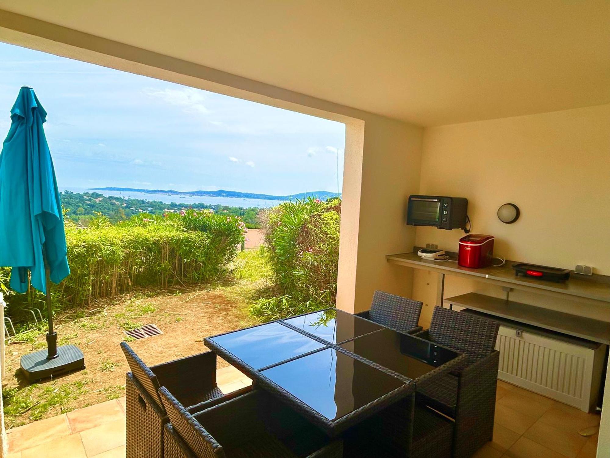 Les Restanques Vue Mer Roses 1070 Rez De Jardin Гримо Экстерьер фото
